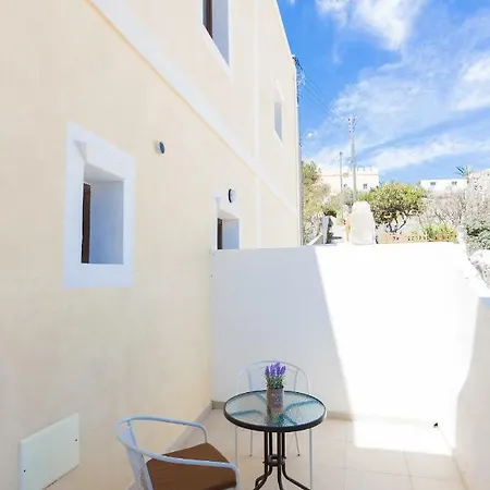 Guest house Aquarius Fira (Santorini)