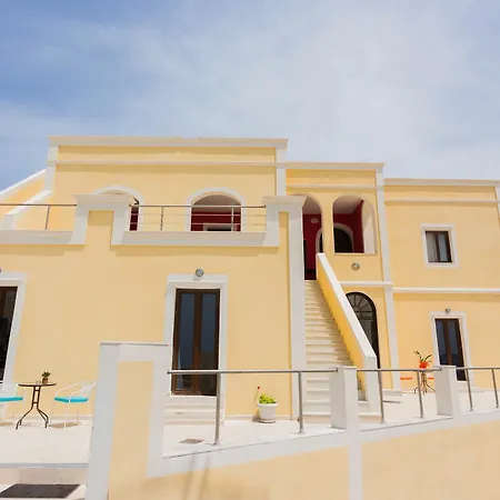 Guest house Aquarius Fira (Santorini)