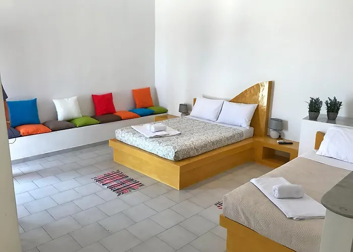 Aquarius Fira (Santorini)