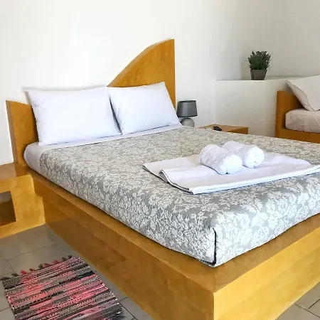 Aquarius 3* Fira (Santorini)